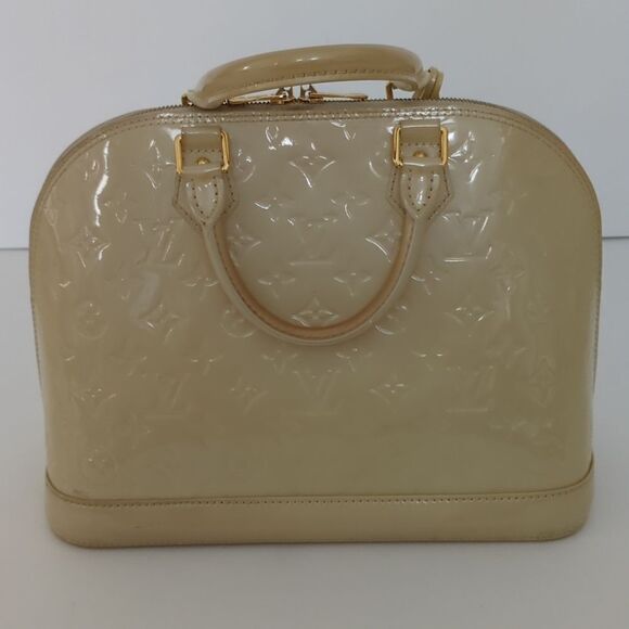Louis Vuitton Vernis Alma Pm Monogram Doctor Bag - Picture 4 of 17
